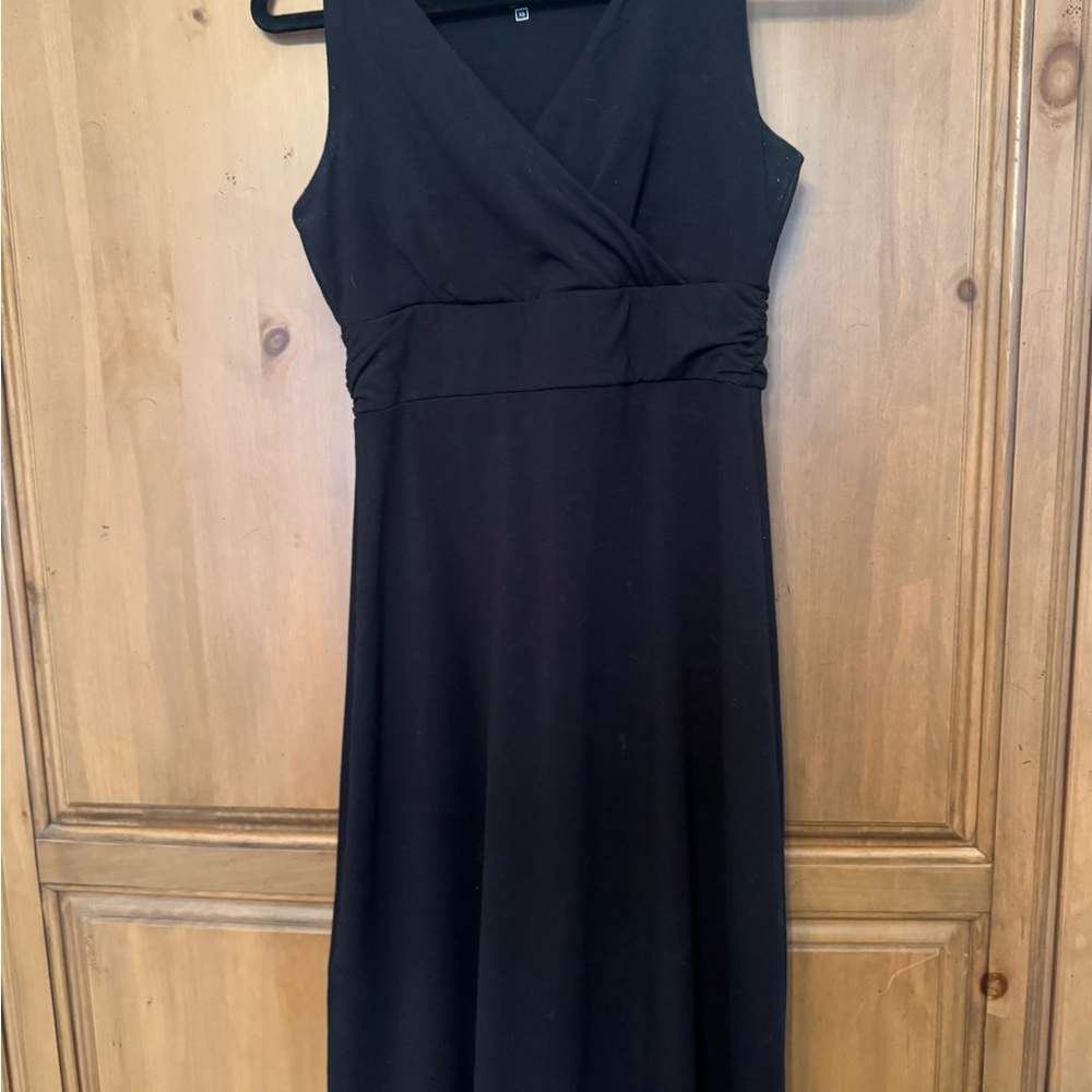 Eddie Bauer Black Sleeveless Sheath Midi Dress